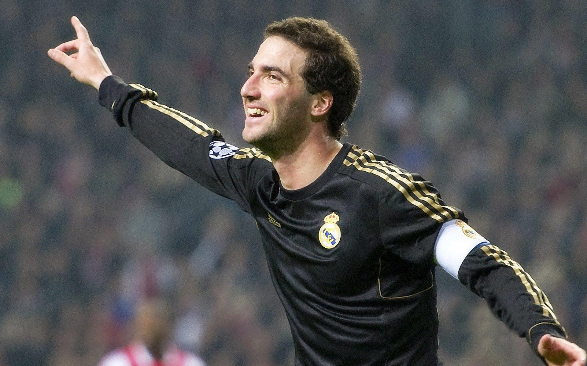 巨星伤愈归来!关键战役前主力球员宣布复出,球队士气大振