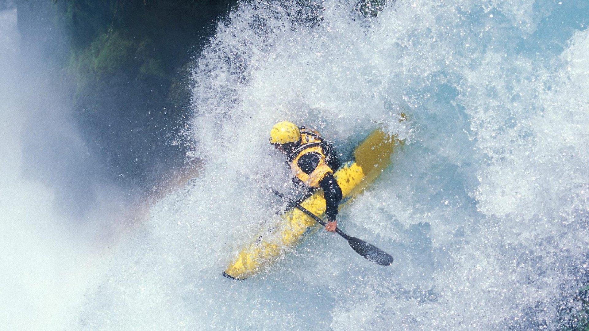 UFC 296上演巅峰对决,爱德华兹成功卫冕次中量级冠军